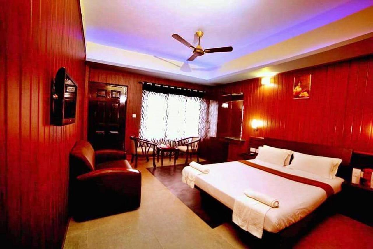 Red Castle Munnar Hotel Buitenkant foto