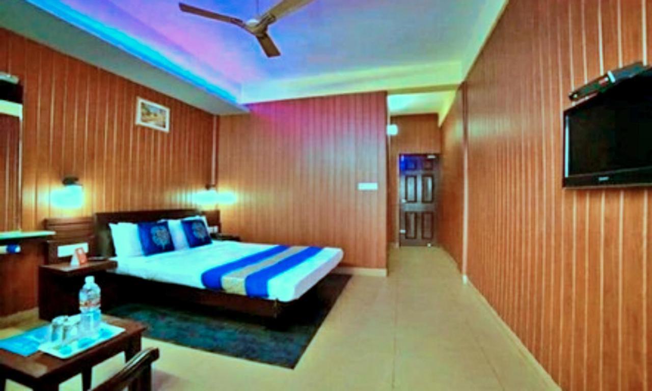 Red Castle Munnar Hotel Buitenkant foto