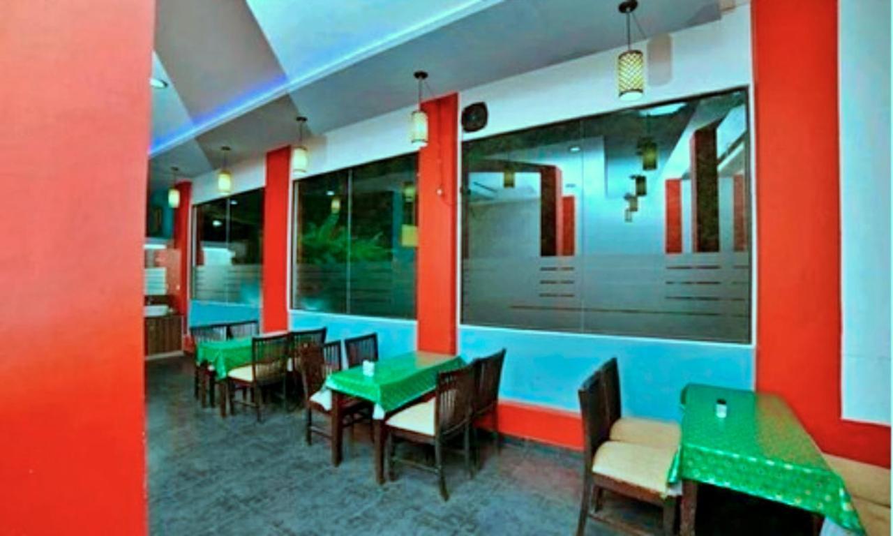 Red Castle Munnar Hotel Buitenkant foto